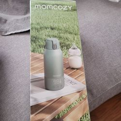 Momcozy