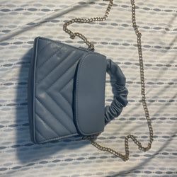Small Blue shoulder bag with gold chain detail