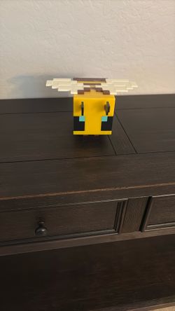Minecraft Bee Moodlamp