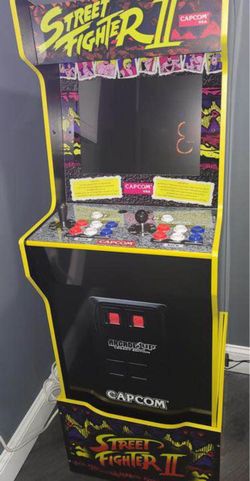 Street Fighter Il 2 Arcade1up Arcade Cabinet with Matching Riser Console System Video Game RARE