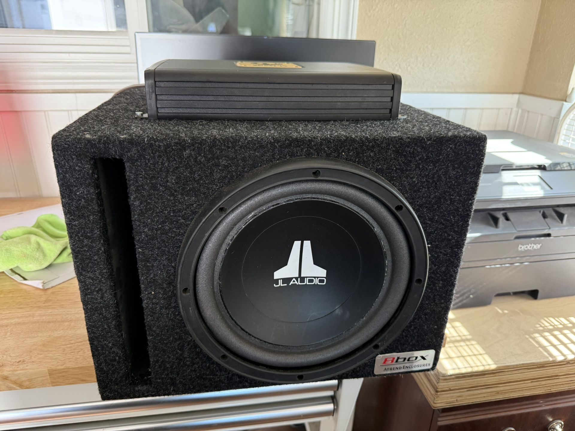 JL 10in sub / Band pass Box / Phoenix Gold Amp