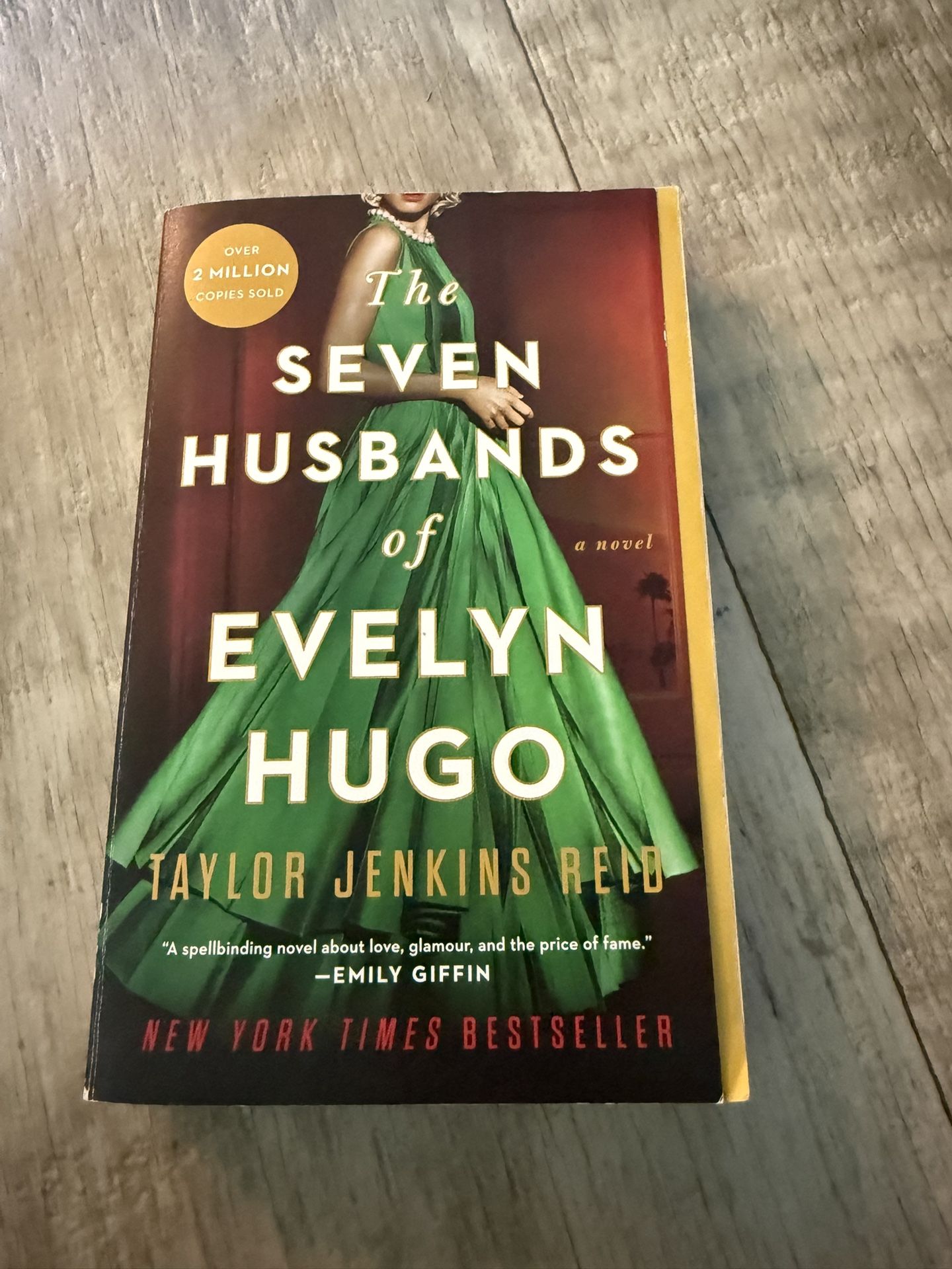 Books. The Seven Husbands Of Evelyn Hugo