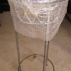 Wood/Metal End Table