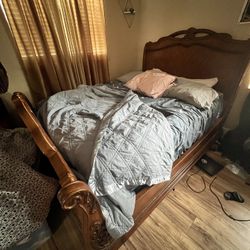 Queen Sized Bed w/ Headboards, Brown
