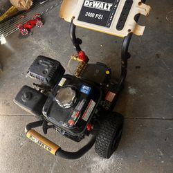 $250 Dawalt Pressure Washer