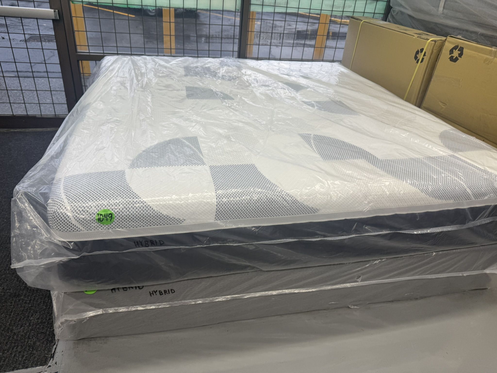 KING SIZE LATEX HYBRID MATTRESS & BOX SPRINGS BED SET