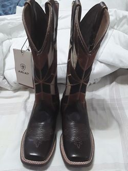 New with out Box Ariat Women Boots.