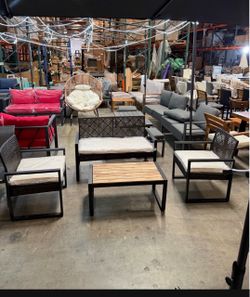 New assembled 4-Piece Metal Outdoor Patio Deep Seating Set Couch with Beige Cushions and Acacia Coffee Table