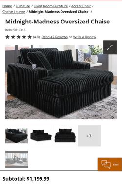 Midnight madness loveseat