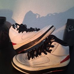 Jordan 2 Retro Mid Chicago Size 7