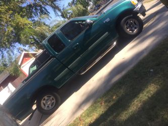 Ford 150 v8 $1,000
