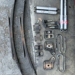 Datsun 521 Rear Suspension Kit – Leaf Springs, KYB Shocks, Drop Blocks – $175 OBO 