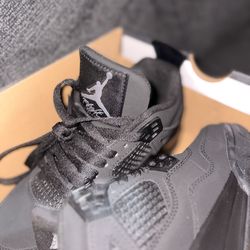 Black cat jordan 4retro
