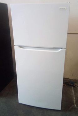 Frigidaire Top Mount White Refrigerator
