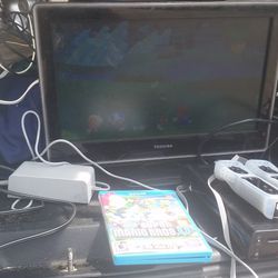 Wii U Game Console w/2 Controllers 1 Game