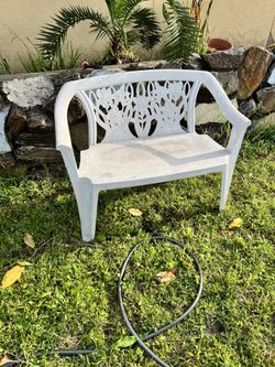 Silla De PLASTIC Para Dos Personas $20