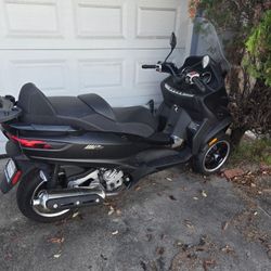 2016 Piaggio MP3 500
