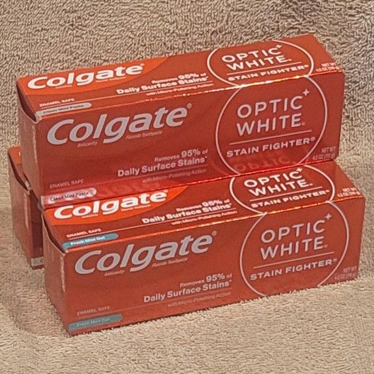 COLGATE OPTIC WHITE TOOTHPASTE 4.2 oz TUBE * STAIN FIGHTER REMOVAL BRUSH HYGIENE CLEAN TOOTH TEETH
