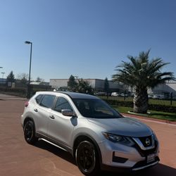2017 NISSAN ROGUE S
