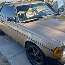 1985 Mercedes Benz 300CD Coup