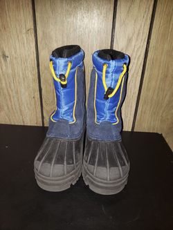 Snowplay b boots size 2