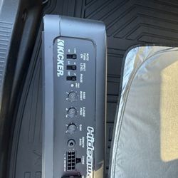 8 Inch Hideaway Subwoofer Kicker