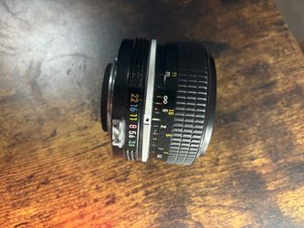 28mm Nikon F