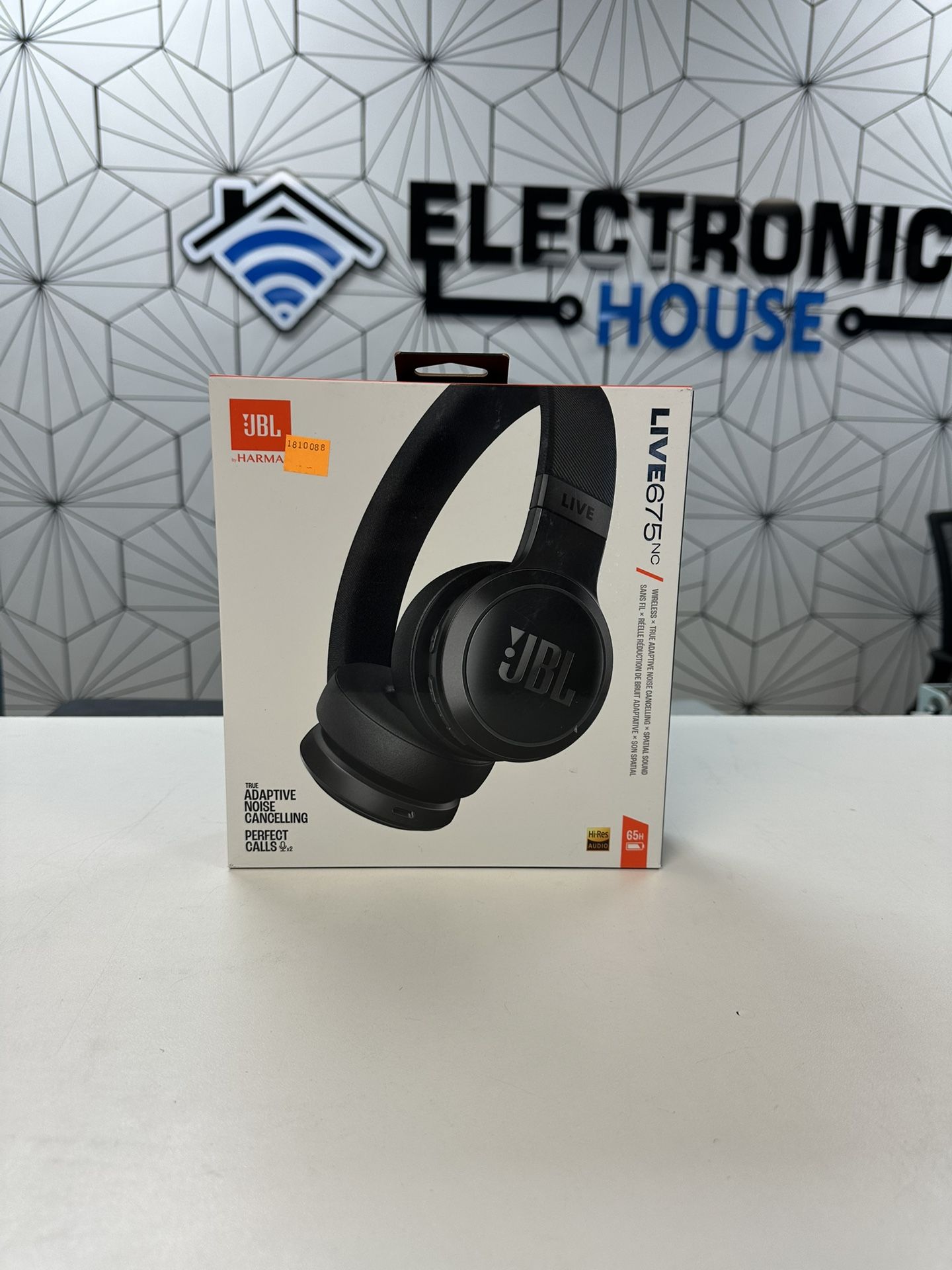 JBL Live 675NC Wireless Noise-Cancelling On-Ear Headphones Open Box like New Original JBL Headphones Noise cancellation Come try it before you pay