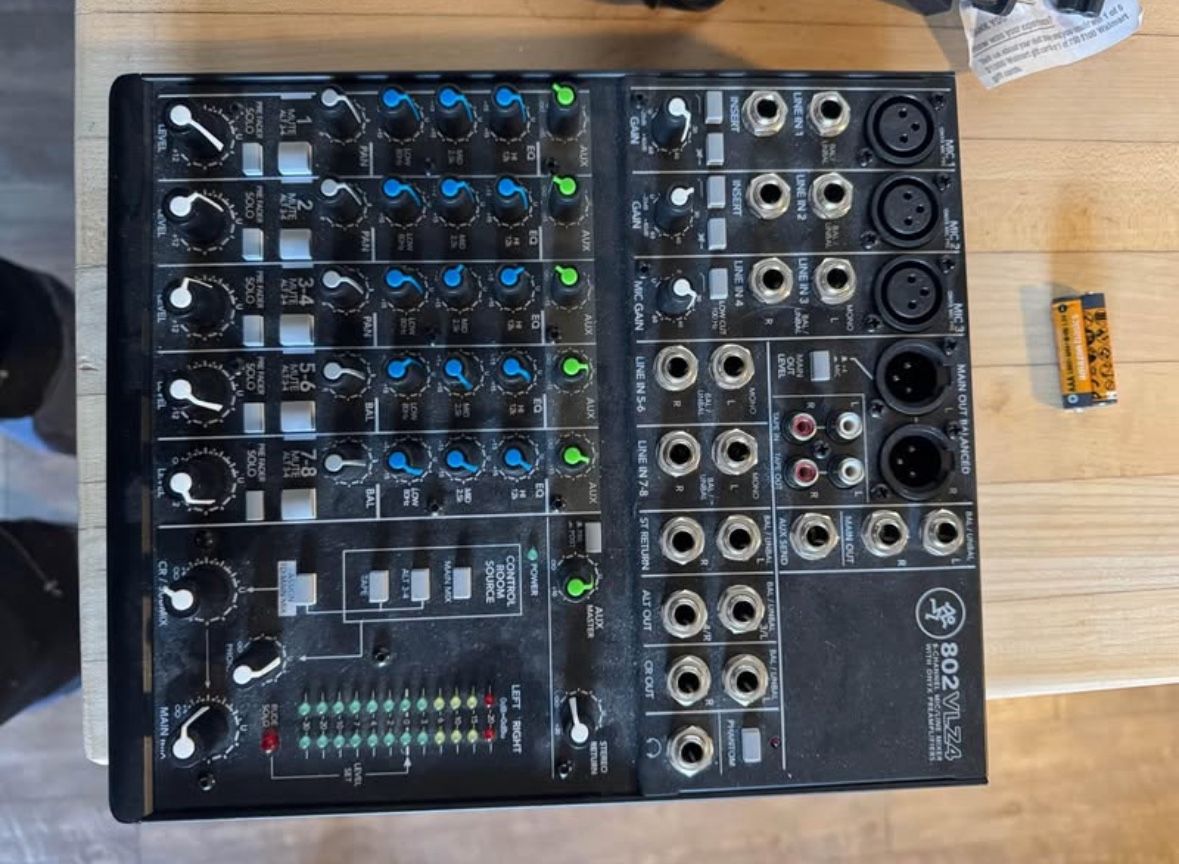 Mackie Mixer