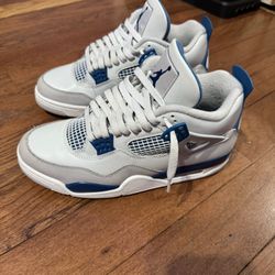 Jordan 4 Military Blue