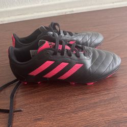 Adidas Soccer Cleats Girls Size3y Very  Good Condition