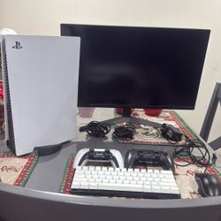 Ps5 With Razer Keyboard And Mouse 2 Controllers And A Lg 27” Ultragear FHD 1080p 180HZ