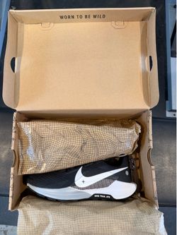 Nike Pegasus Trail 5 US W7.5 / M6 BRAND NEW