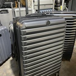 Luggage set
