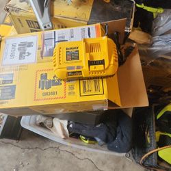 DEWALT
20V MAX Lithium-Ion Fan Cooled Fast Battery Charger STORE PRICE $119