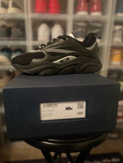 Dior b22 size 44