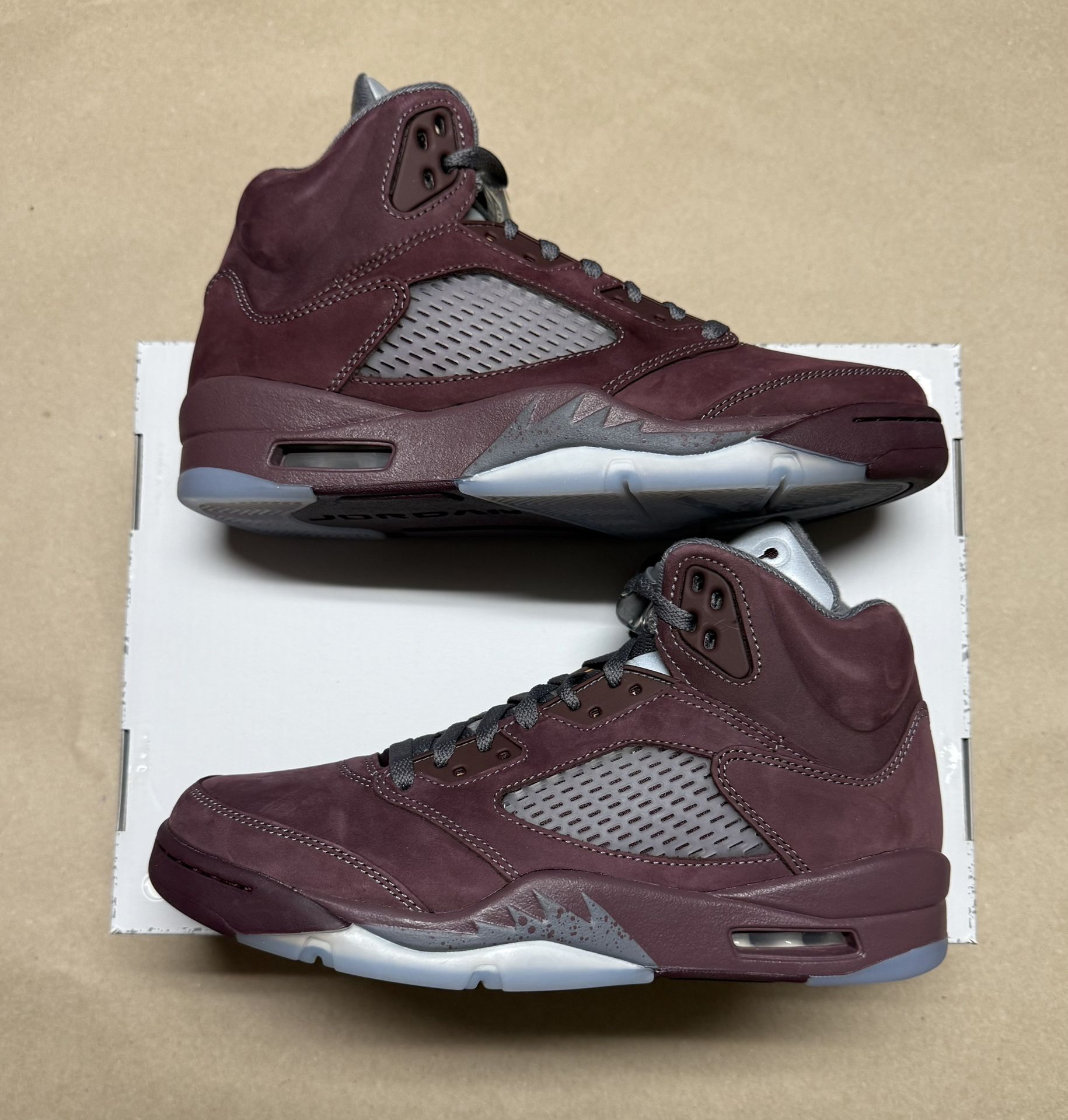Nike Air Jordan 5 Retro SE Burgundy size 9 Basketball shoes Rare NEW, no box top.