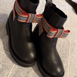 Burberry boots