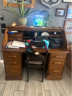Computer desk