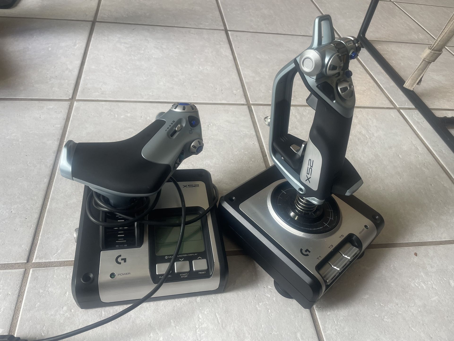 Logitech X52 Professional HOTAS Flight Stick