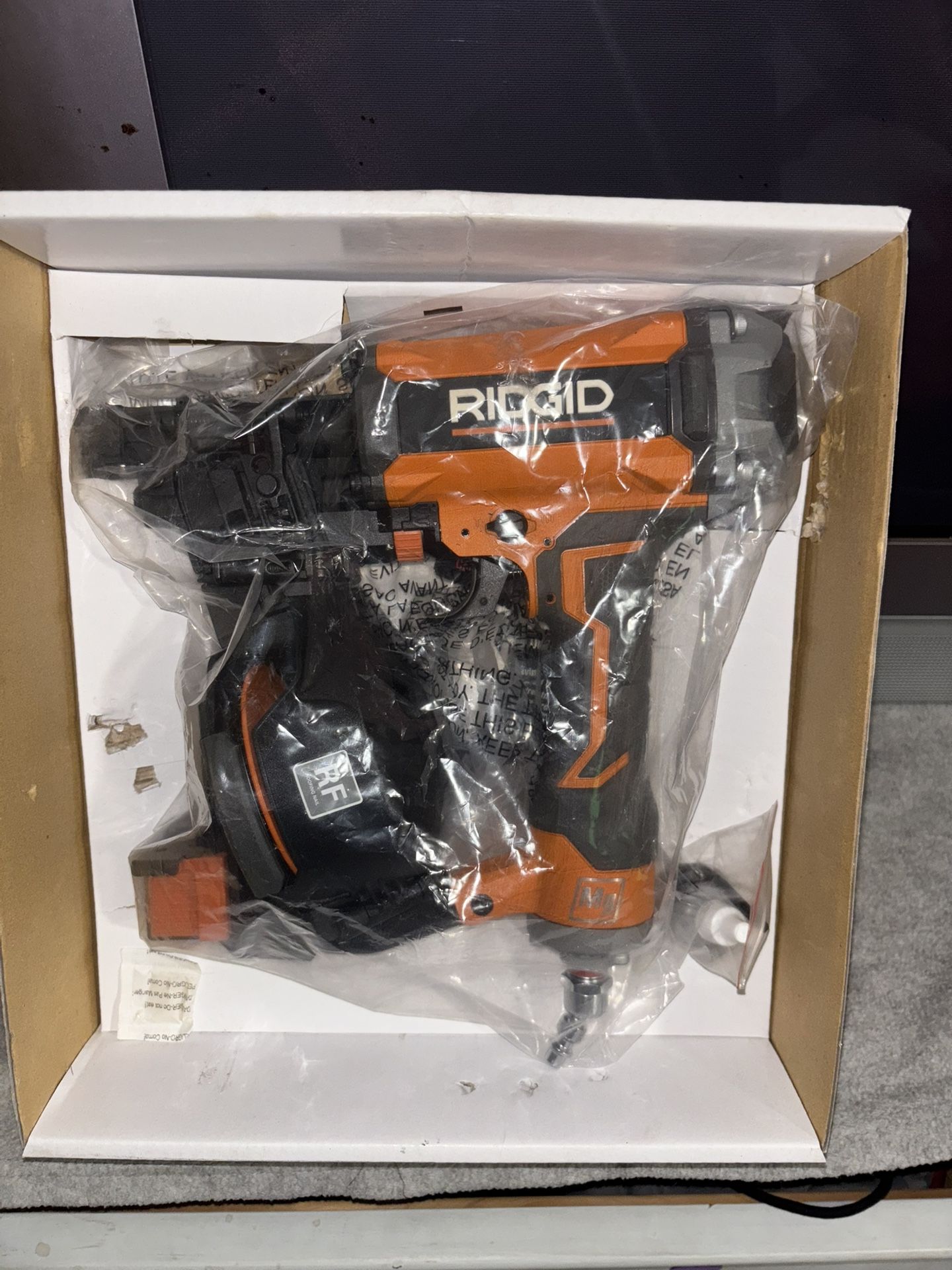 RIDGID Pneumatic 15 Deg. 1-3/4 in. Coil Roofing Nailer