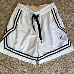 NWT Nike Fly Knit Crossover Shorts