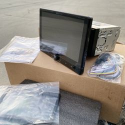 NEW SOUNDSTREAM 10.6INCH TOUCHSCREEN DOUBLE DIN CAR STEREO