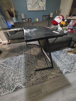 Corner desk