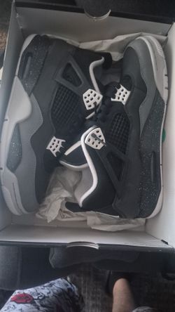 Jordan 4s