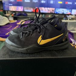 Nike Kobe 8 Size 2Y