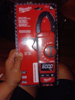 Milwaukee 600 A clamp meter for HVAC