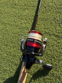 Ugly stick elite 6 foot spinning medium action rod with Shimano sienna 2500 HG spinning reel. New.