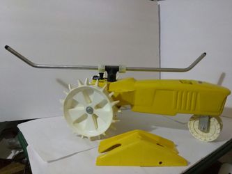 TRACTOR SPRINKLER TRAVELS. READ DETAILS