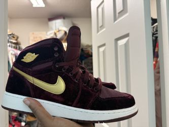 Jordan 1 Heiress Velvet - Size 8Y/10W